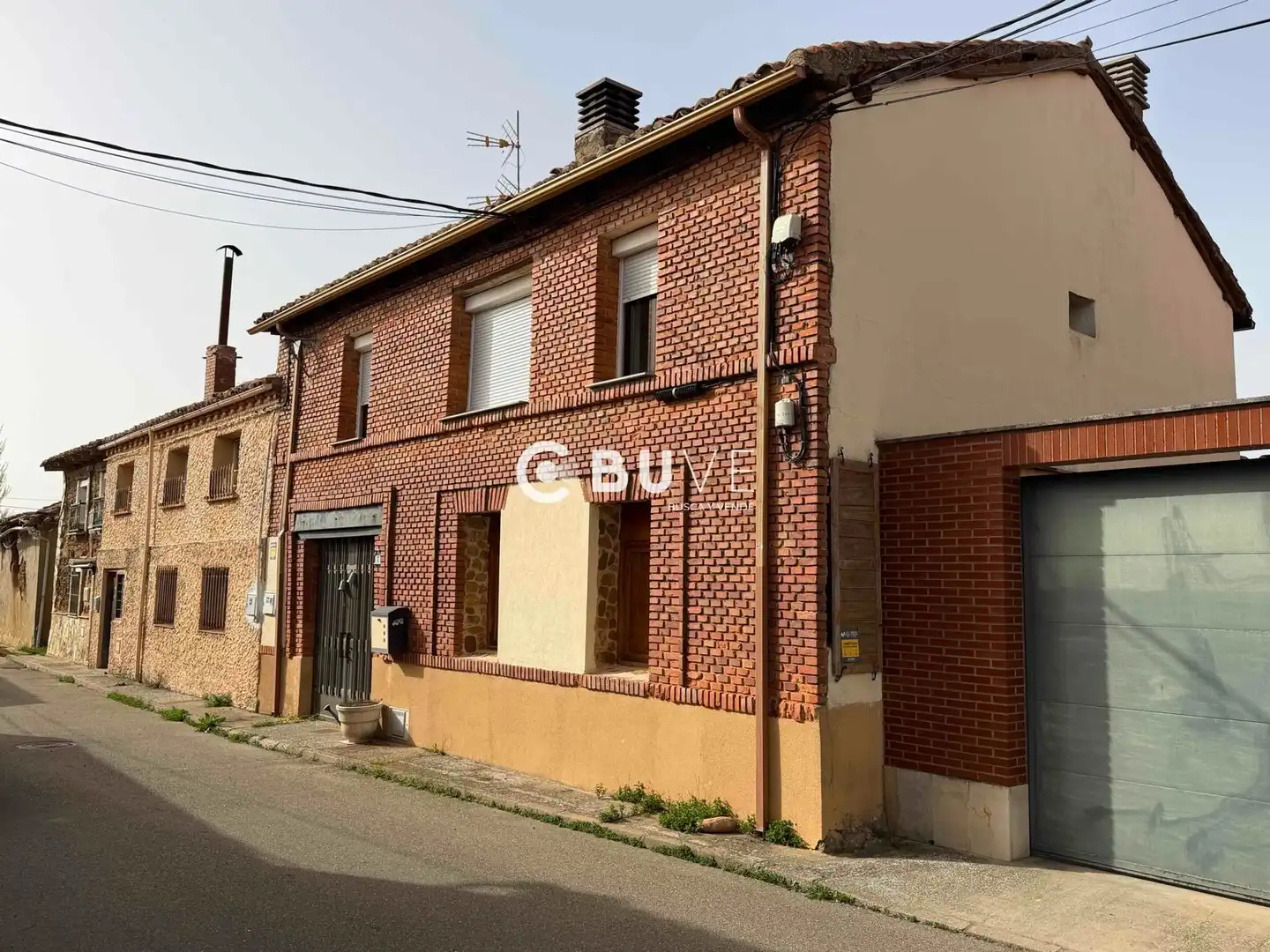 Vista exterior de Casa o xalet en venda en Valdefresno amb Calefacció i Terrassa