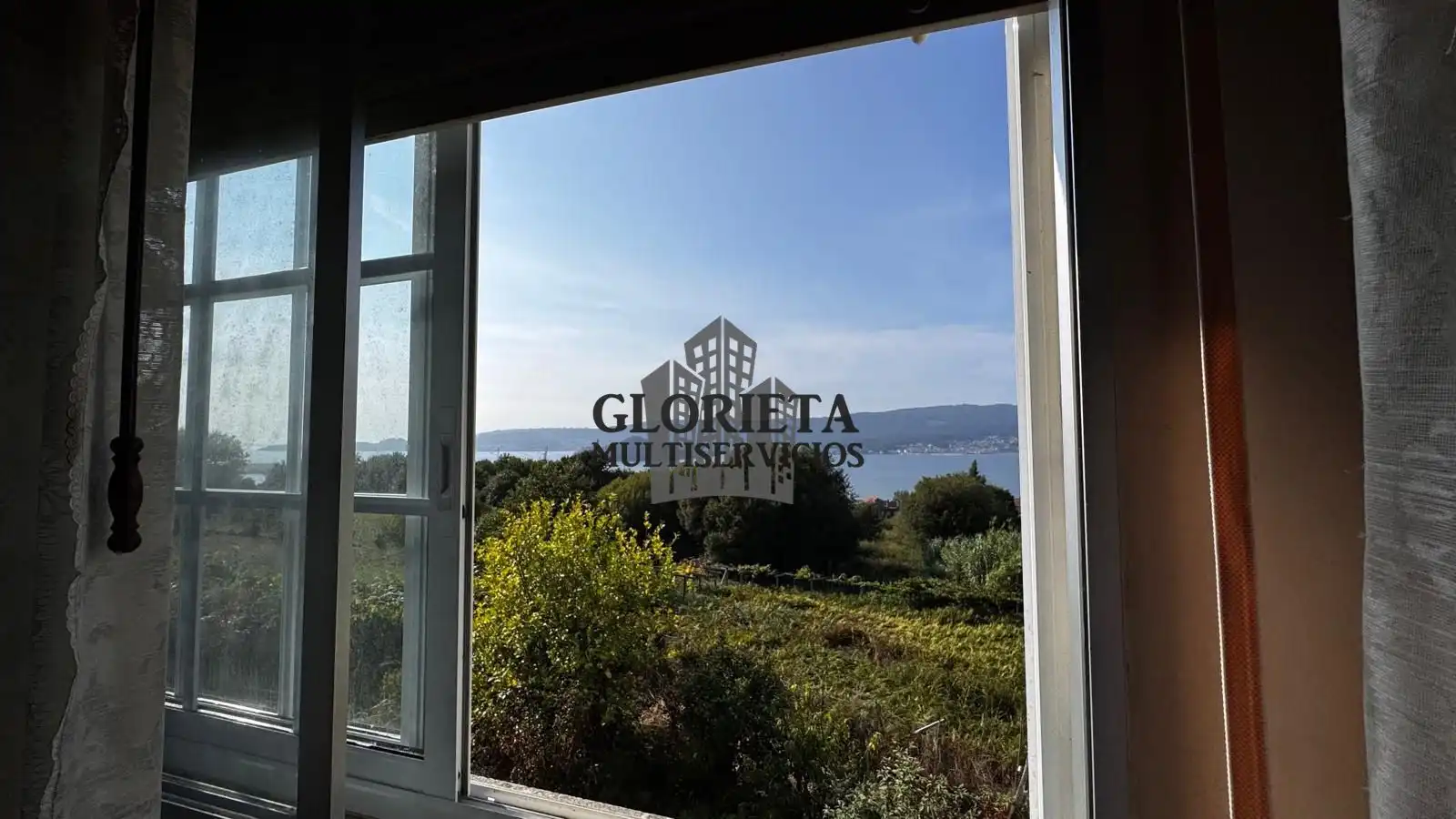 Vista exterior de Casa o xalet en venda en Pontevedra Capital  amb Calefacció i Forn