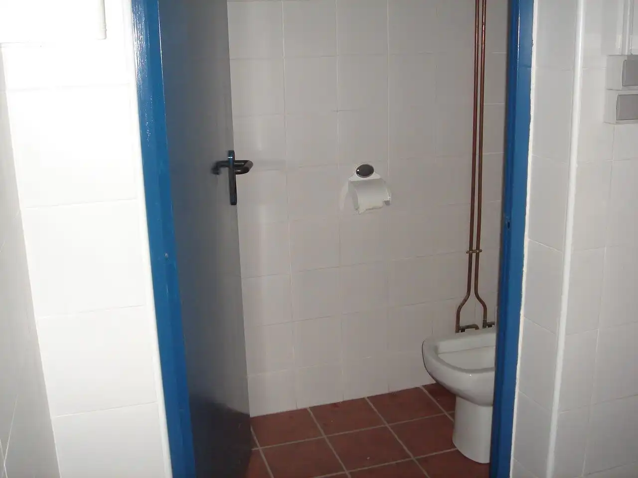 Badezimmer von Fabrikhallen zur Miete in Alovera