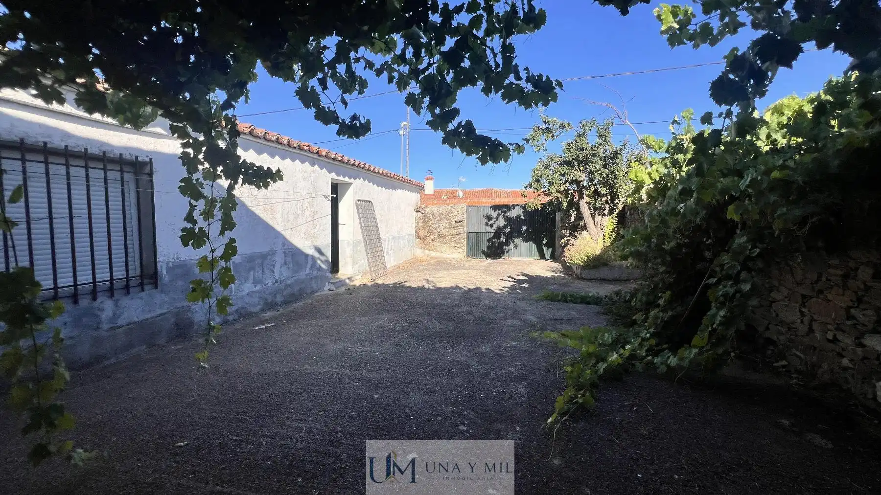 Casa o xalet en venda en Pedrosillo de los Aires amb Traster i Moblat