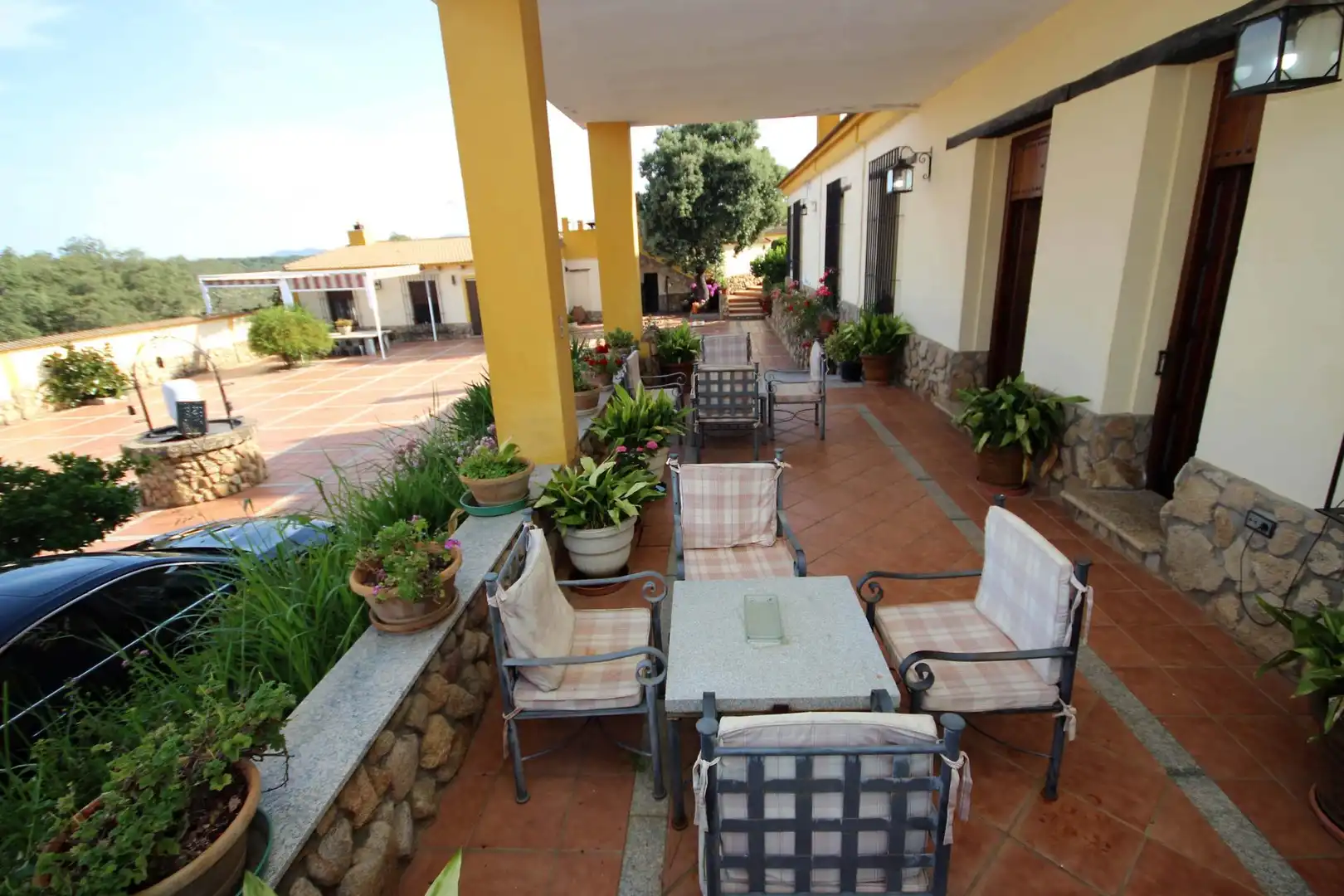 Terraza de Finca rústica en venta en Alcuéscar con Aire acondicionado