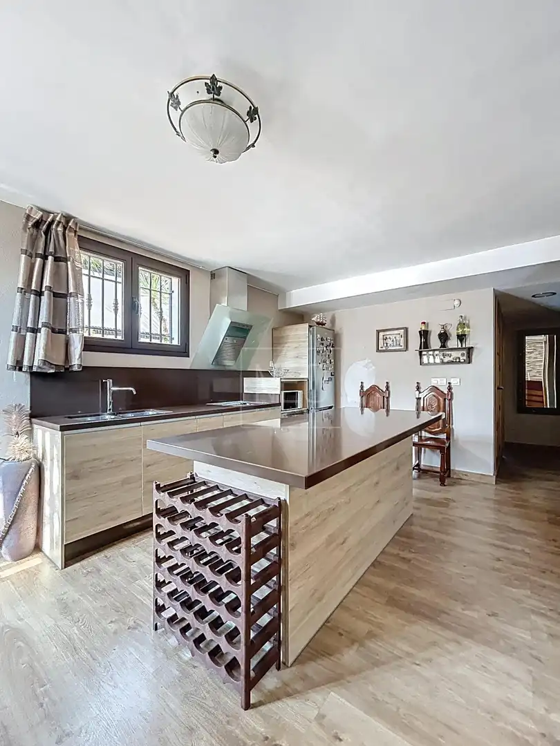 Cocina de Casa o chalet en venta en Vegas del Genil con Aire acondicionado, Jardín privado y Terraza
