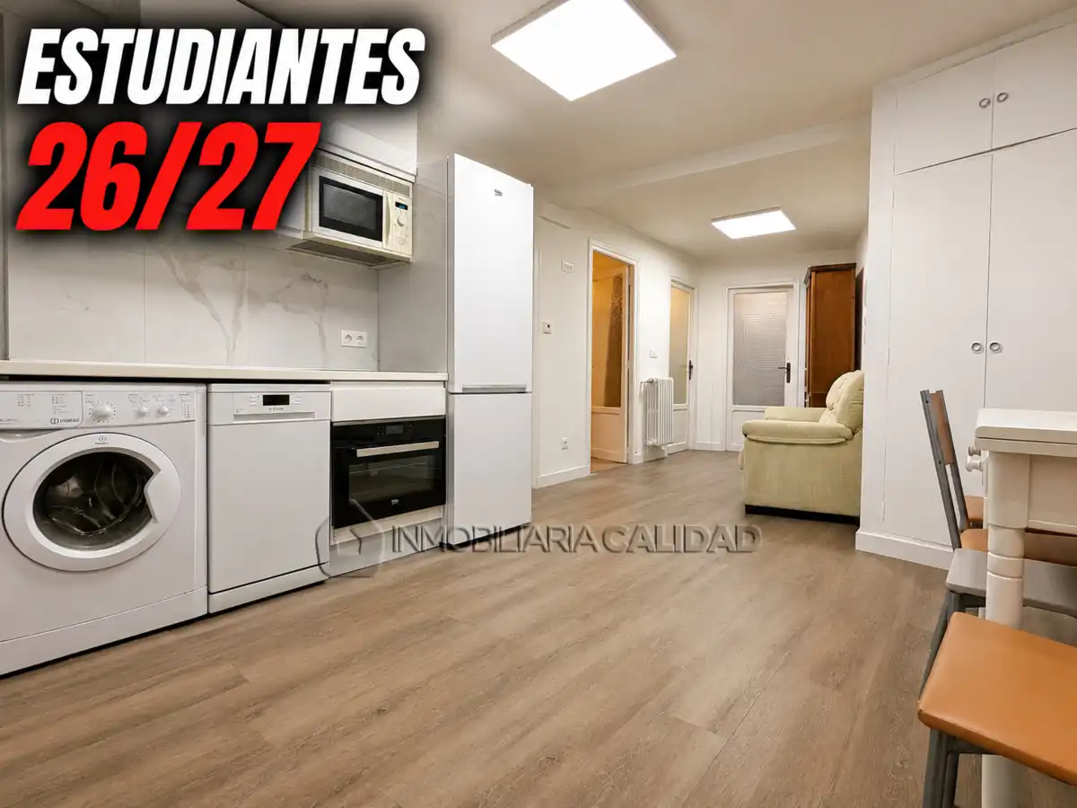 Cocina de Piso de alquiler en Burgos con Calefacción y Amueblado