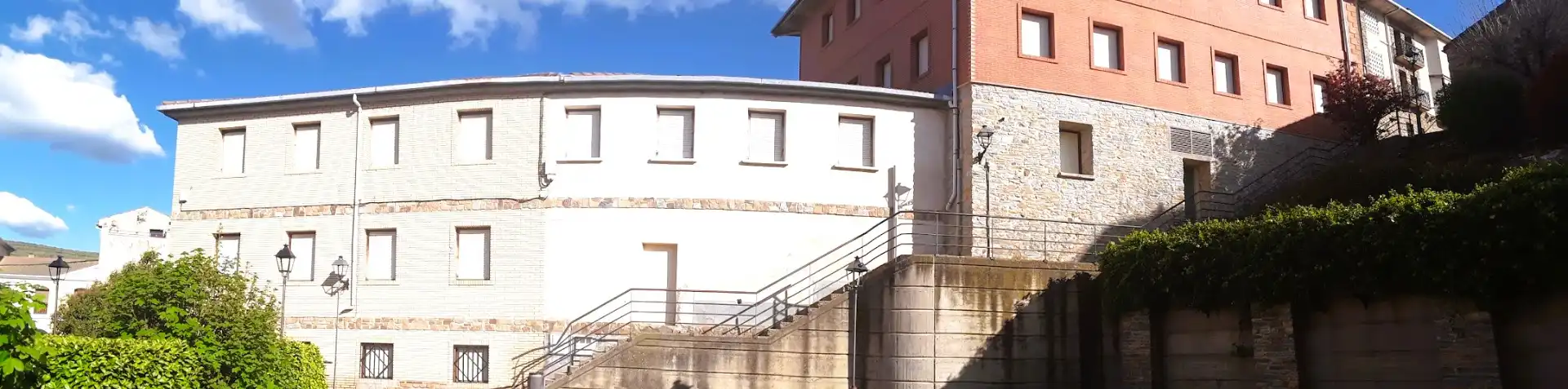 Vista exterior de Nave industrial en venta en San Pedro Manrique con Calefacción