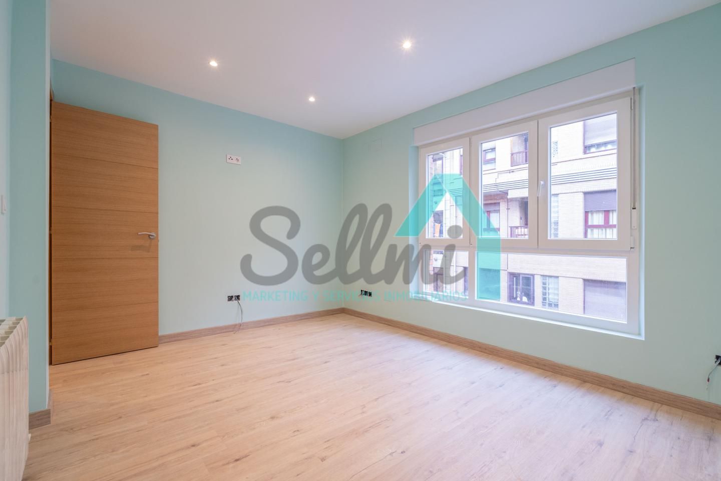 Bedroom of Flat for sale in Oviedo   with Heating