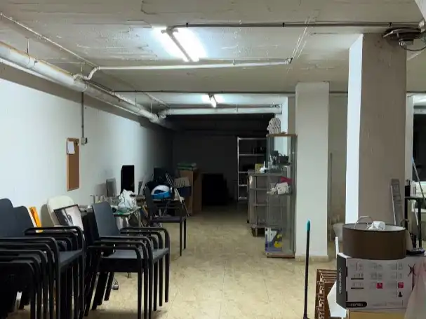 Locale commerciale in cessione a Ramon Gallud 78, imagen 9