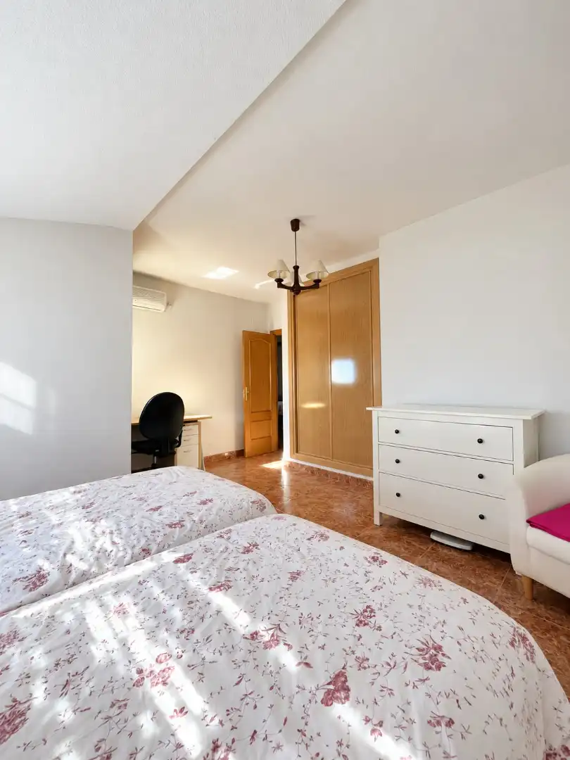 Casa bifamiliare con piscina in vendita a Villa del Prado, imagen 28
