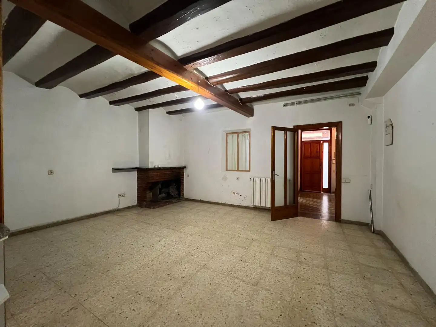 Wohnzimmer von Einfamilien-Reihenhaus zum Verkauf in Sentmenat