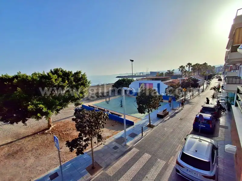 Vista exterior de Piso de alquiler en Vélez-Málaga con Terraza y Amueblado