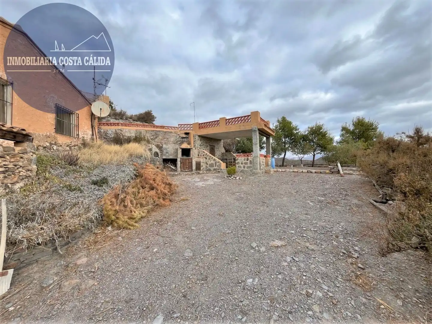 Casa rústica amb jardí en venda a Diseminado el Charcon, imagen 5