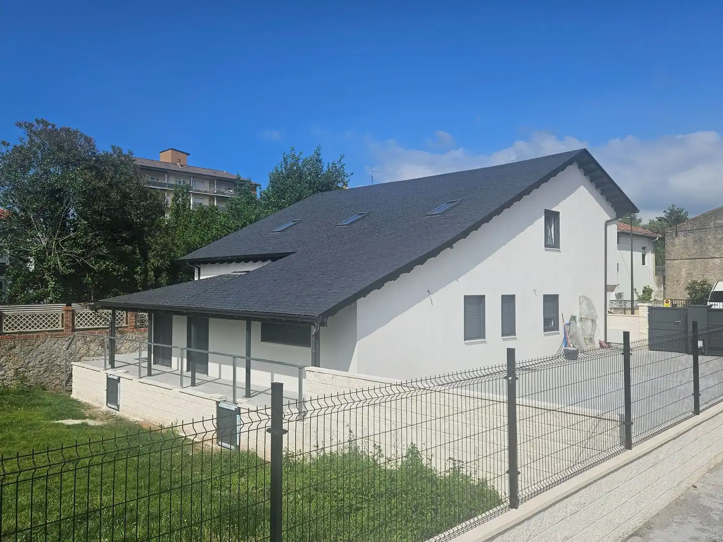 Exterior view of Houses for sale in Torrelavega   with Private garden