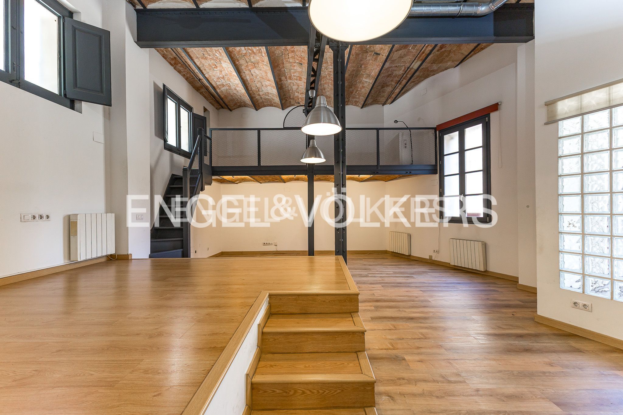 Loft for sale in  Barcelona Capital  with Heating