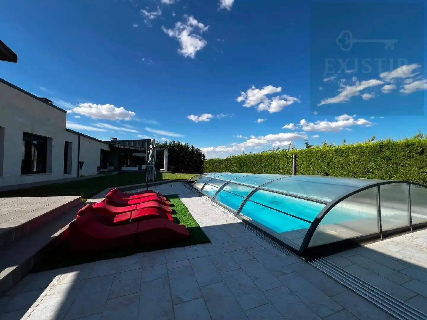 Swimming pool of Houses for sale in Villalobón