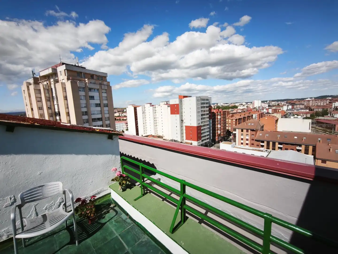 Terraza de Ático en venta en San Andrés del Rabanedo con Calefacción, Terraza y Amueblado