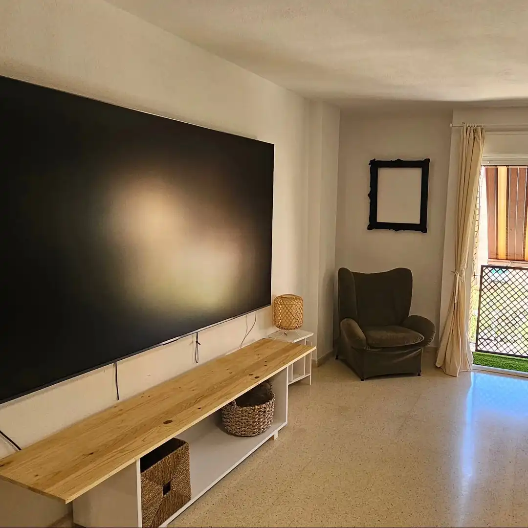 Flat with terrace to rent in Calle Padre Claret, imagen 2