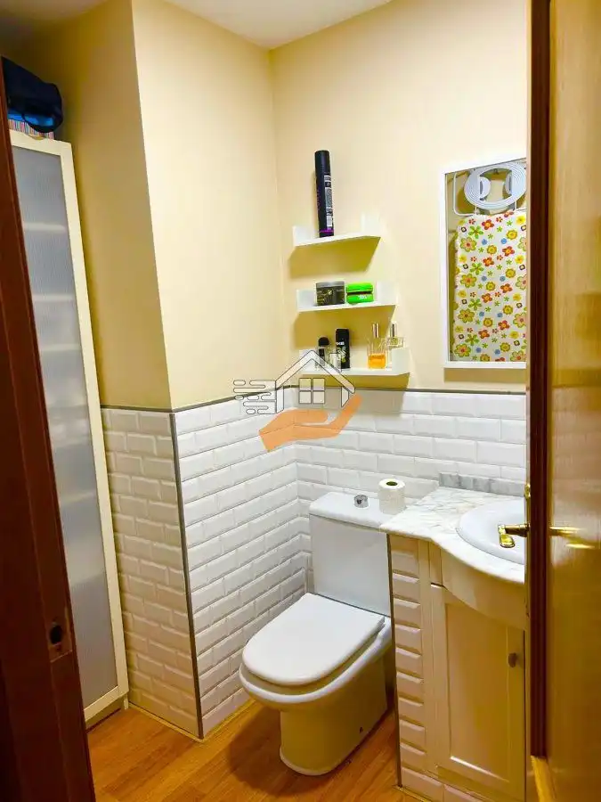 Baño de Piso en venta en Murcia con Terraza, Trastero y Balcón
