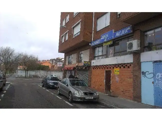 Local comercial en venta en AV MADRID, imagen 2