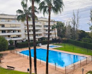 Piscina de Pis de lloguer en Benalmádena amb Aire condicionat i Terrassa