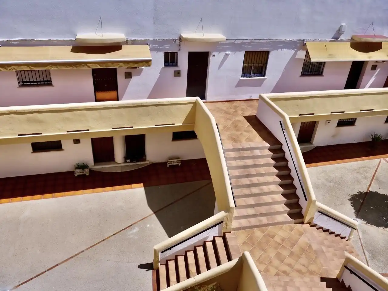 Vista exterior de Dúplex en venda en Écija amb Aire condicionat, Terrassa i Traster