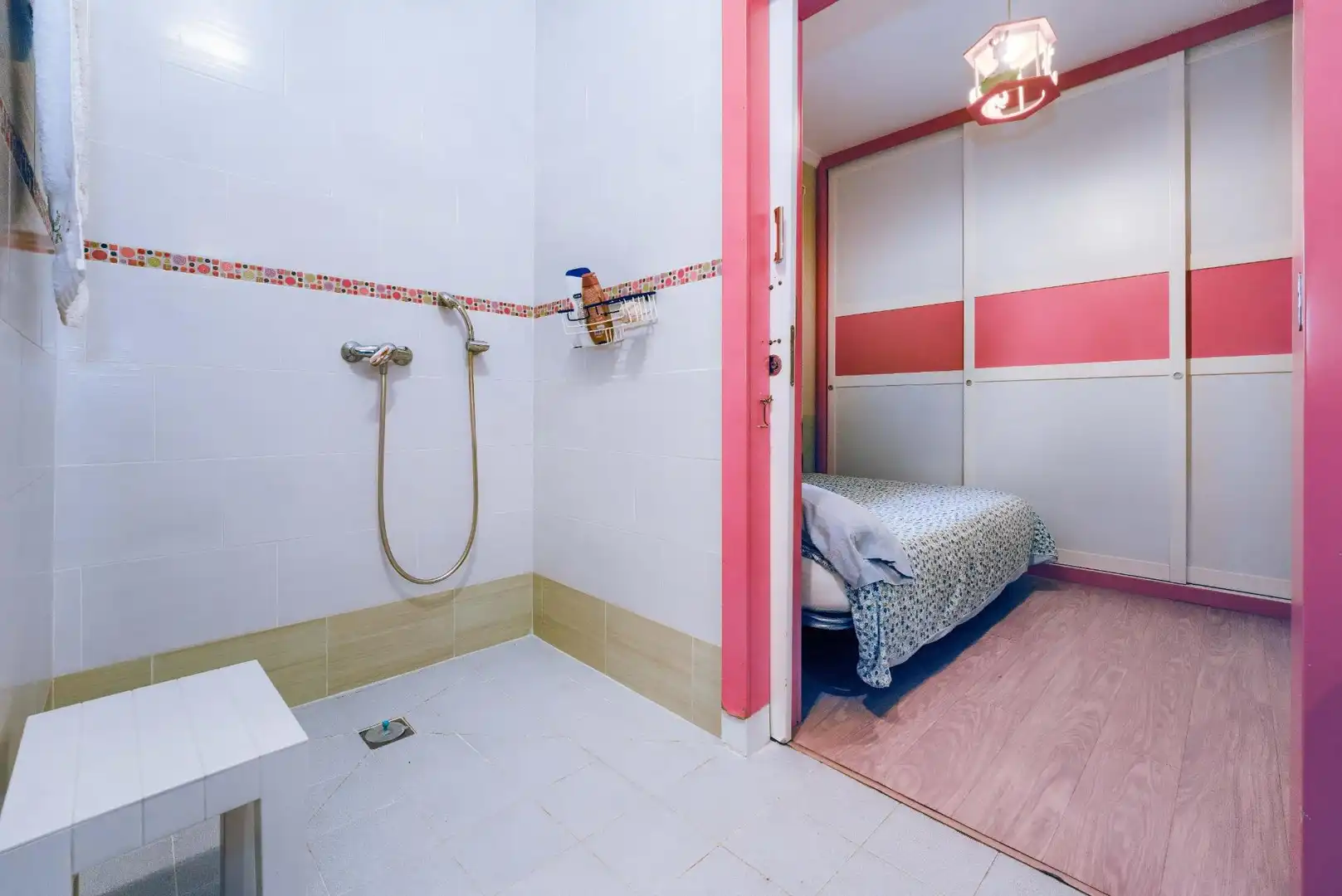 Habitación de Casa o chalet en venta en Palomares del Río con Aire acondicionado, Calefacción y Jardín privado
