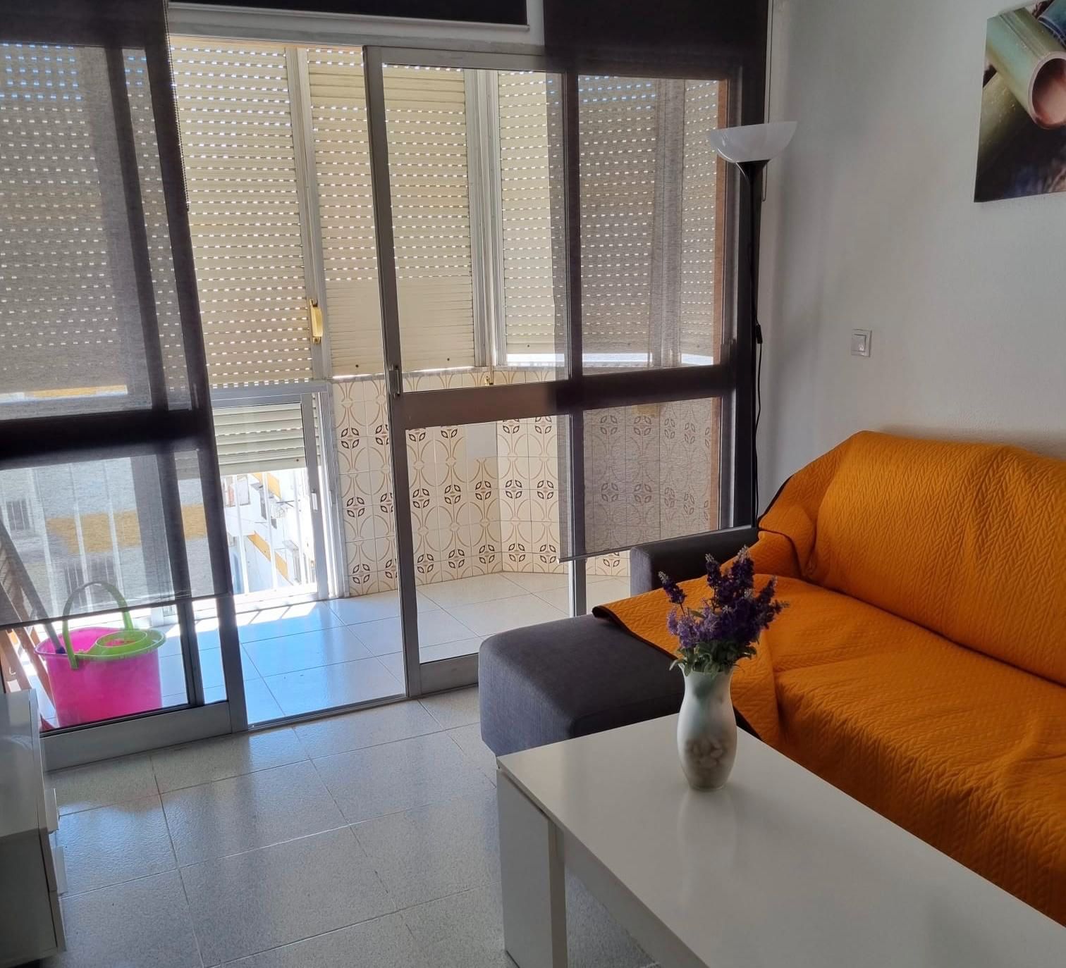 Living room of Flat to rent in  Sevilla Capital  with Air Conditioner, Heating and Furnished