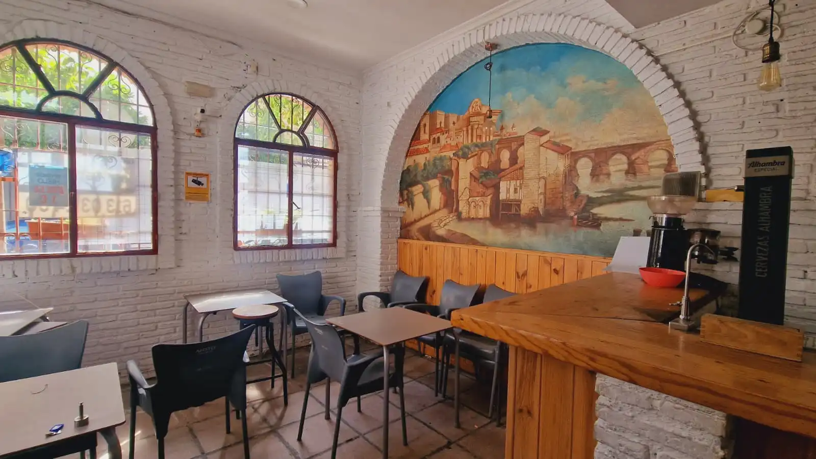Commercial properties for sale in Córdoba  with Air Conditioner, Heating and Furnished