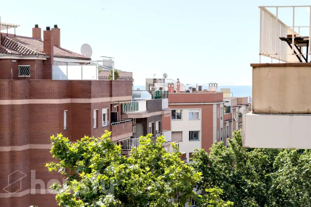 Vista exterior de Piso en venta en Barcelona