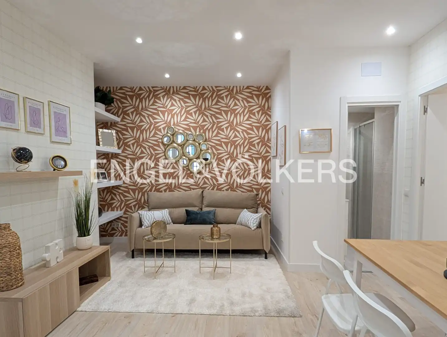 Living room of Flat for sale in  Madrid Capital  with Air Conditioner and Heating