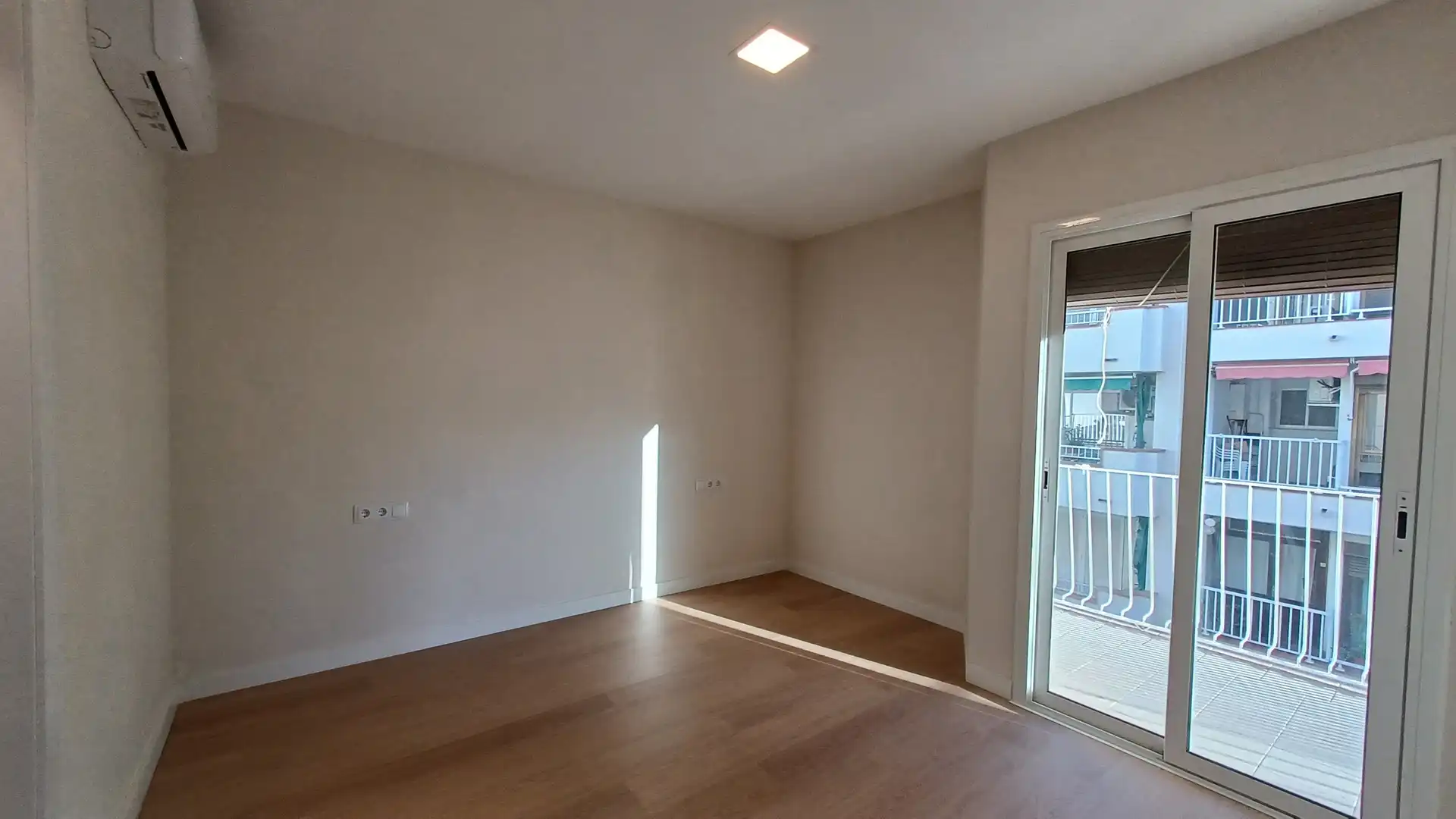 Buildings for sale in Barri del Mar