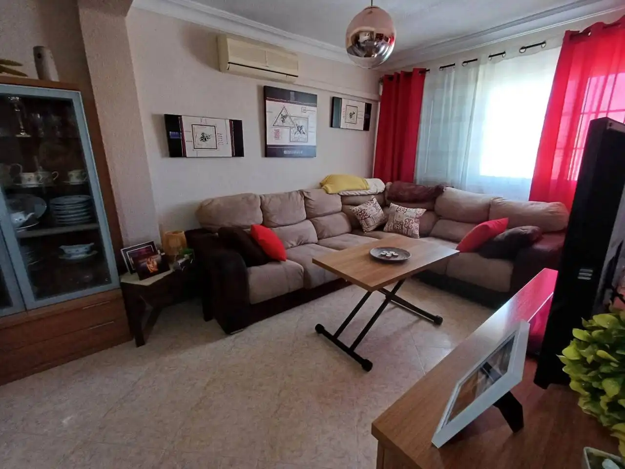 Sala d'estar de Pis en venda en  Huelva Capital amb Aire condicionat i Moblat