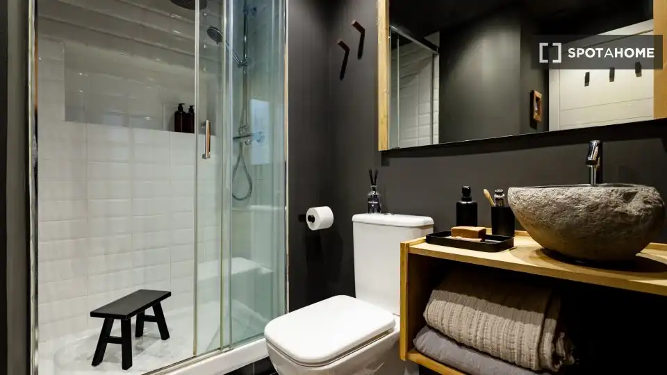 Room in Sant Pere, Sta. Caterina i la Ribera