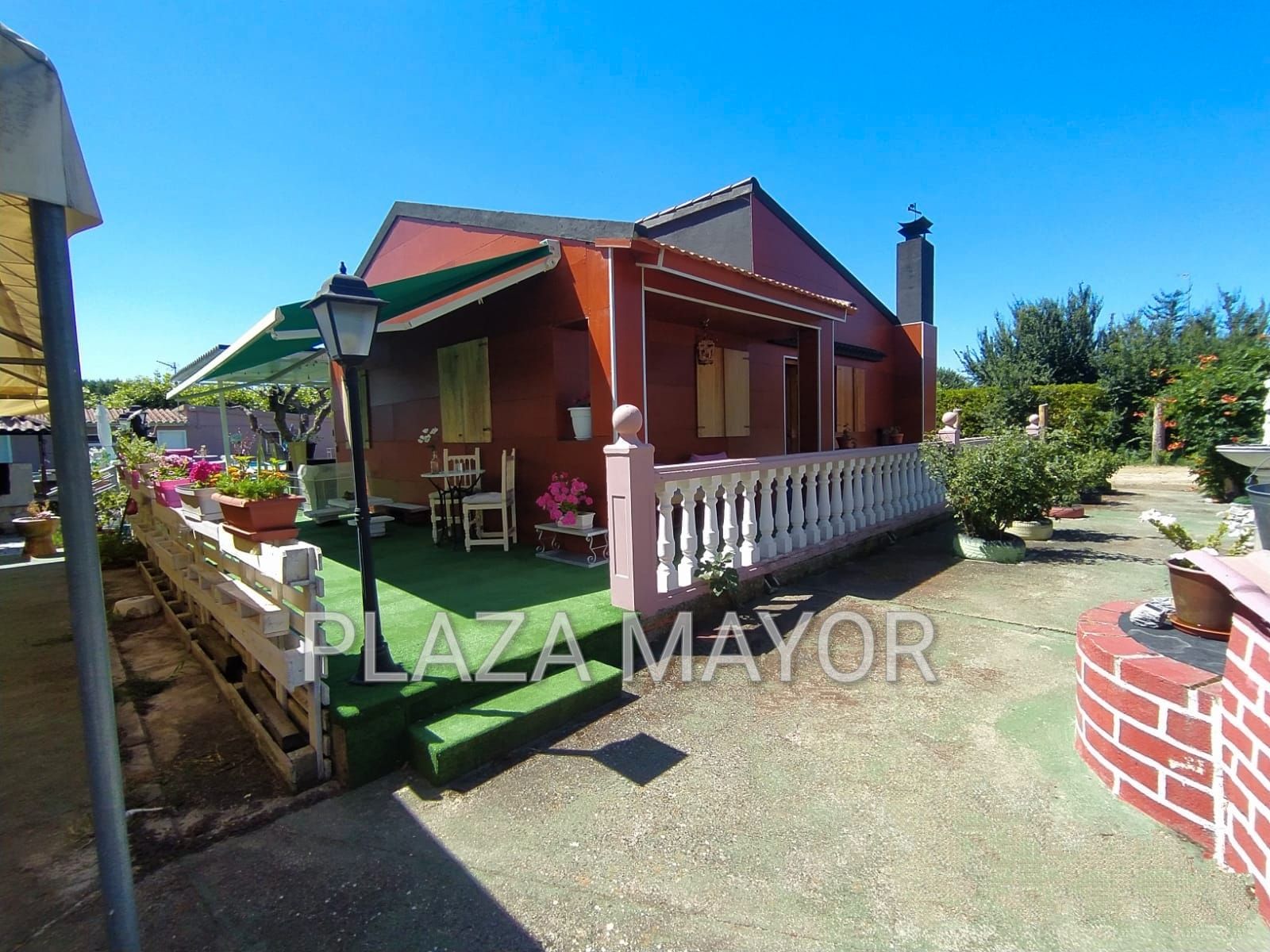 Exterior view of House or chalet for sale in El Pino de Tormes  with Heating, Private garden and Swimming Pool