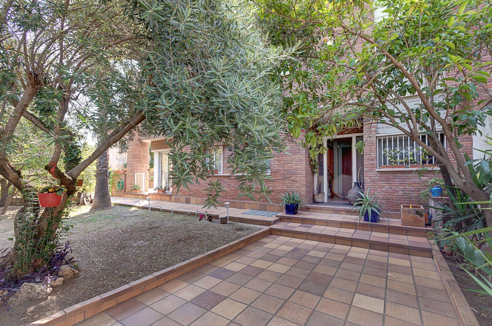 Garden of Single-family semi-detached for sale in Cerdanyola del Vallès  with Air Conditioner and Terrace