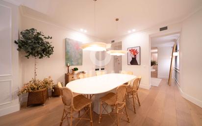 Dining room of Flat for sale in  Madrid Capital  with Air Conditioner, Heating and Furnished