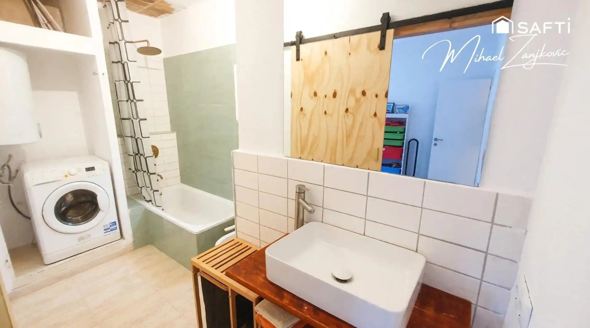 Bany de Casa adosada en venda en Girona amb Aire condicionat, Calefacció i Terrassa