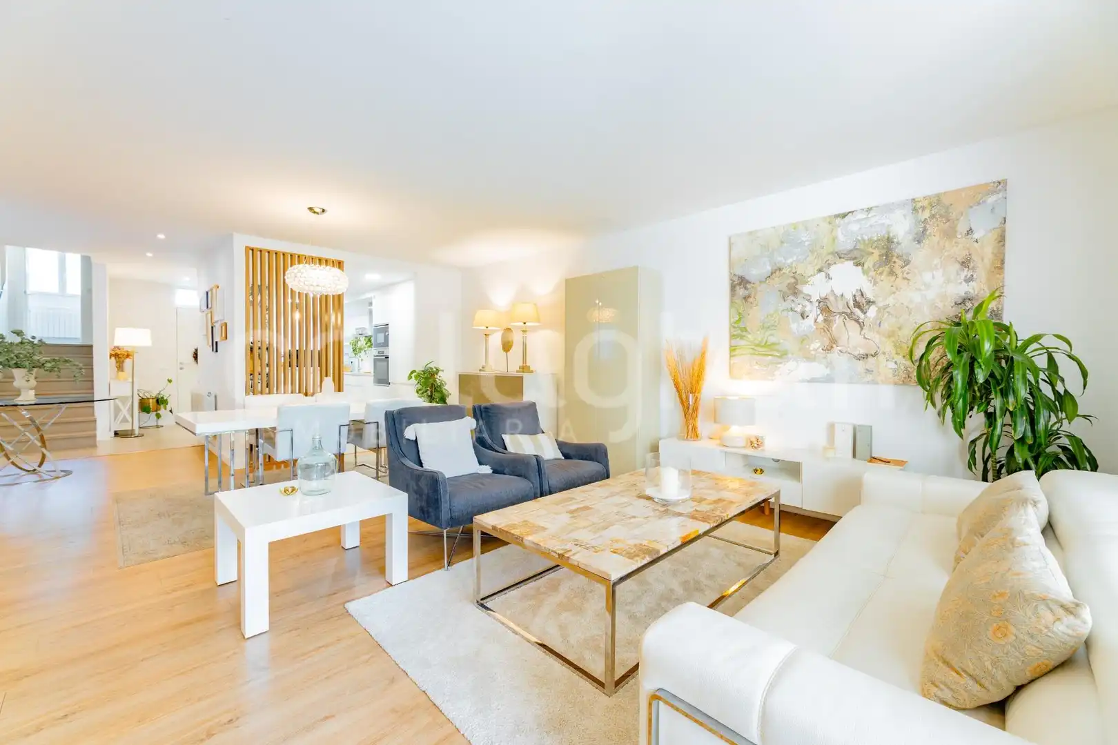 Sala de estar de Casa adosada en venta en Rocafort con Aire acondicionado, Calefacción y Jardín privado