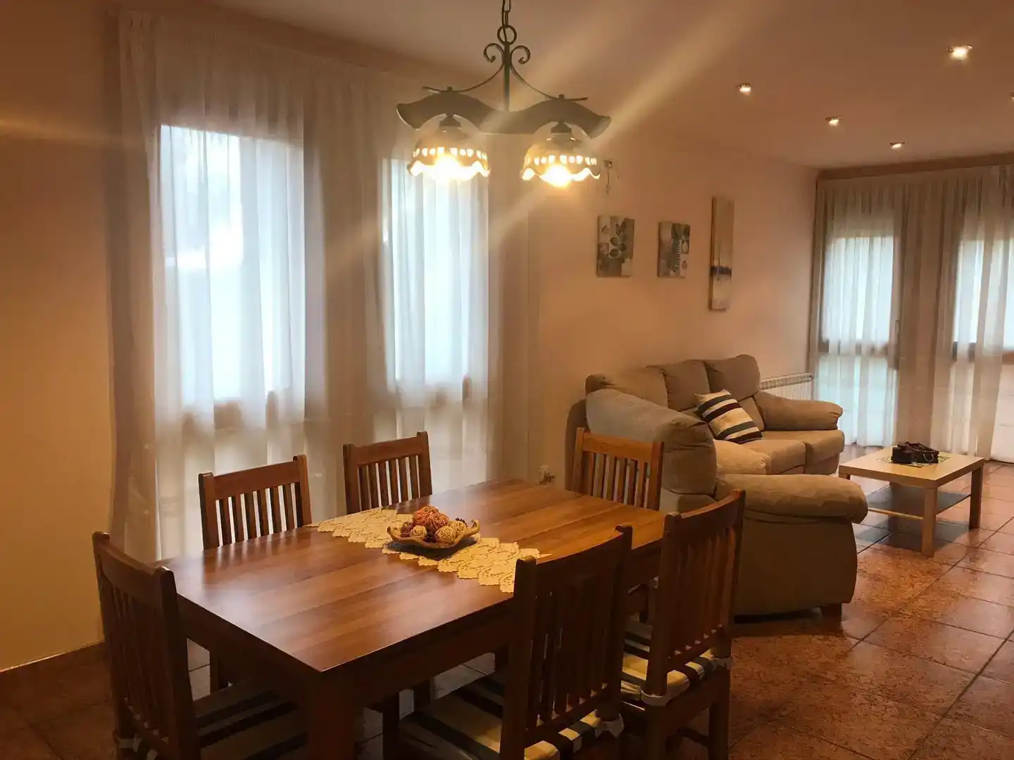 Menjador de Casa o xalet en venda en Sant Llorenç Savall amb Balcó