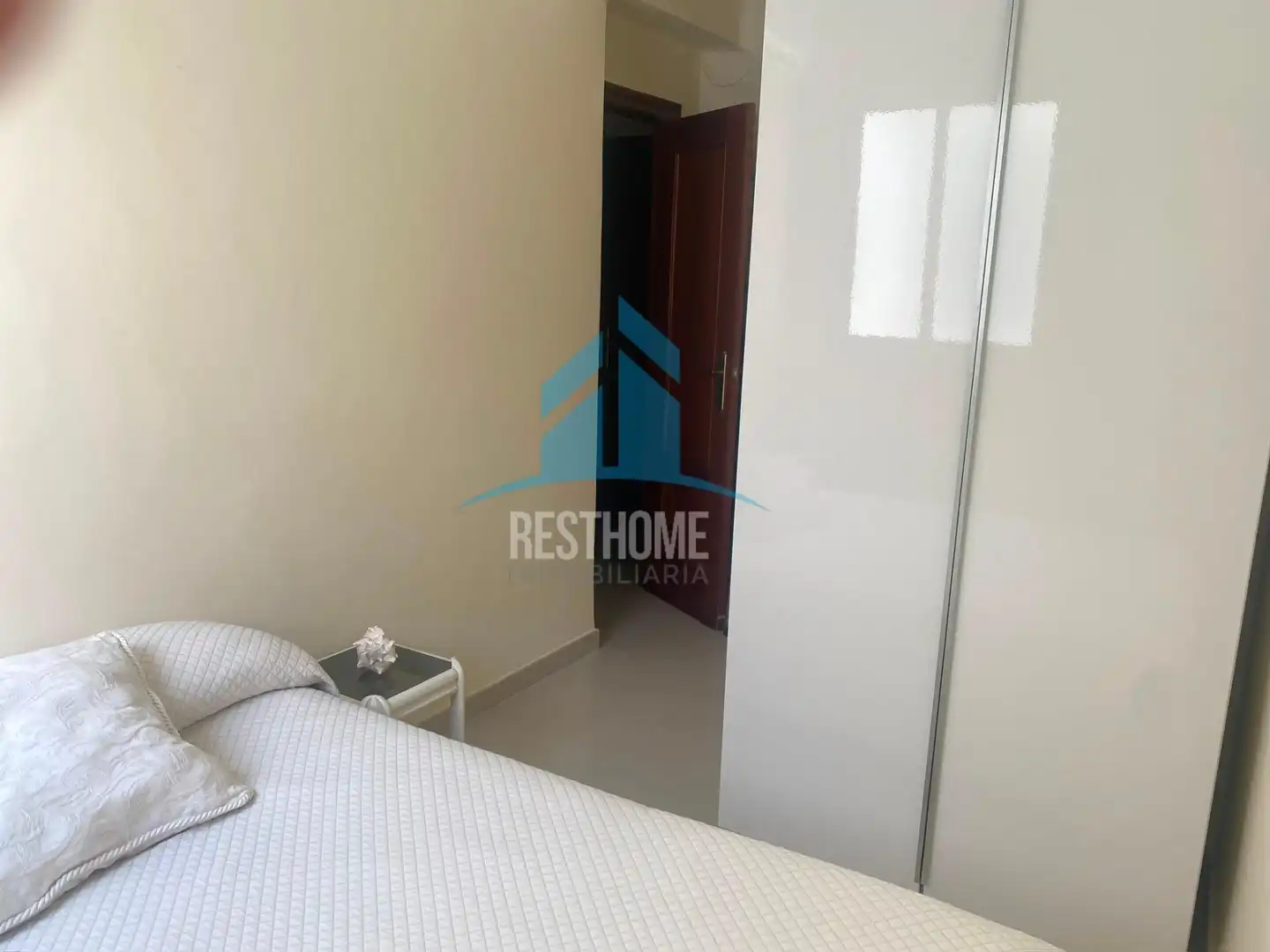 Habitación de Apartamento de alquiler en Cullera con Aire acondicionado, Calefacción y Terraza