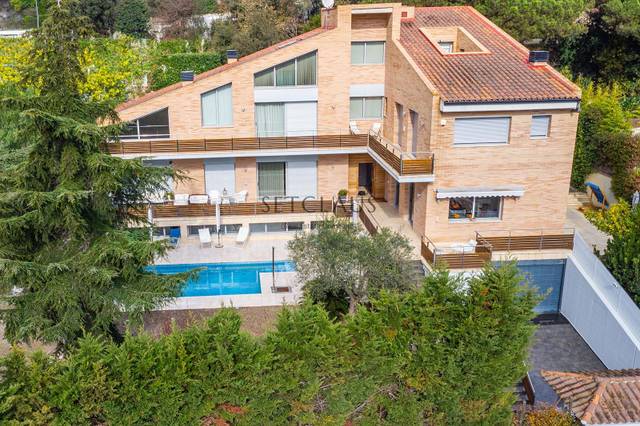 Casa-chalet en Venta en Vallromanes
