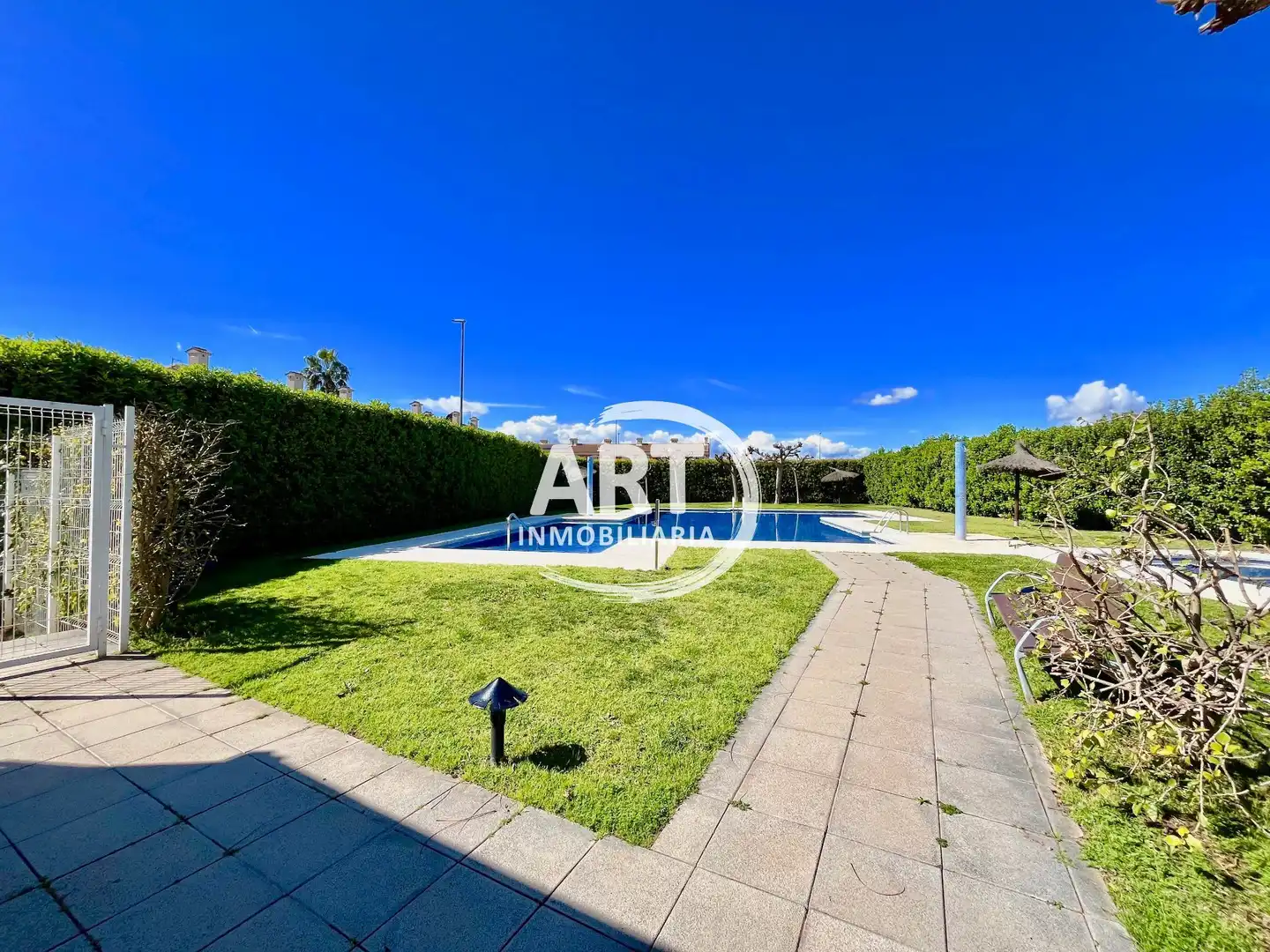 Jardí de Casa o xalet en venda en La Pobla de Vallbona amb Aire condicionat, Calefacció i Terrassa