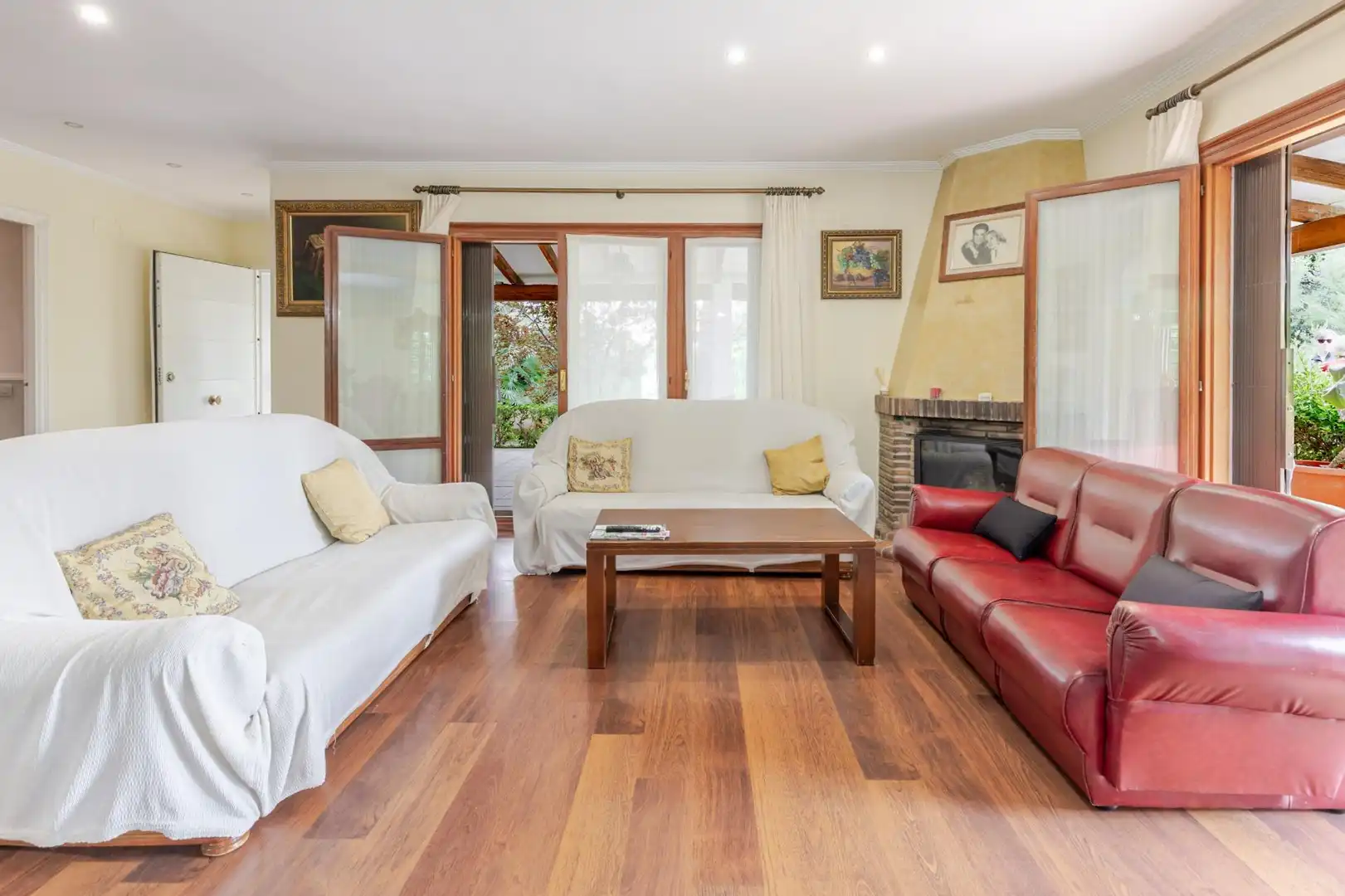 Living room of Houses for sale in L'Eliana  with Air Conditioner, Heating and Private garden