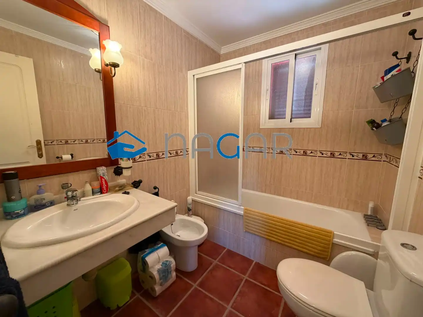 Baño de Casa adosada en venta en Los Barrios con Jardín privado, Amueblado y Horno