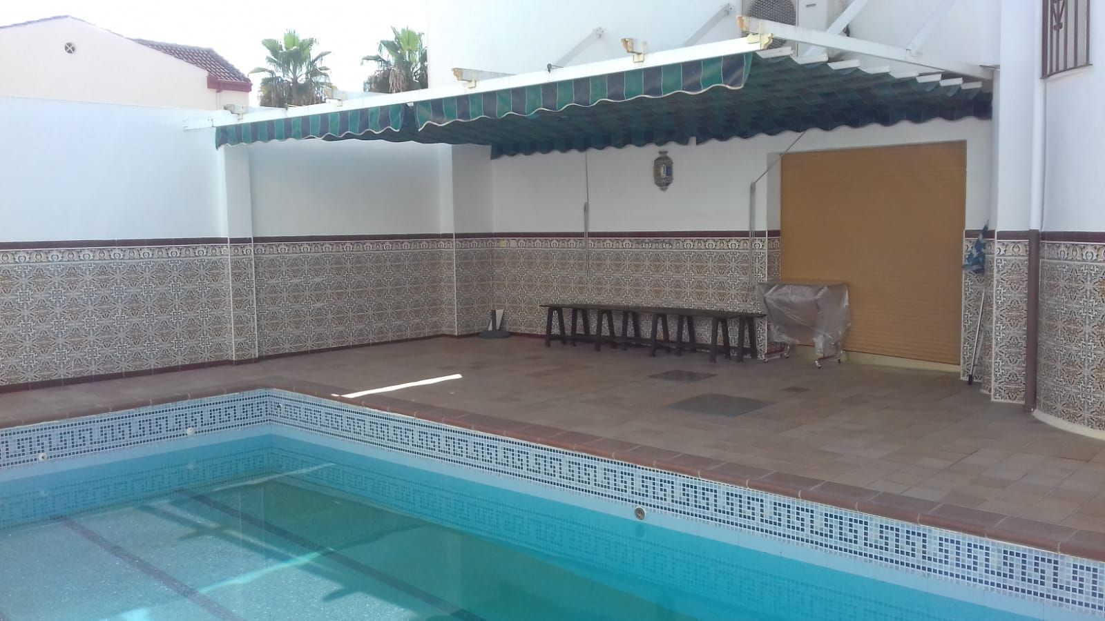 Piscina de Casa o chalet en venta en Martos con Aire acondicionado, Calefacción y Jardín privado