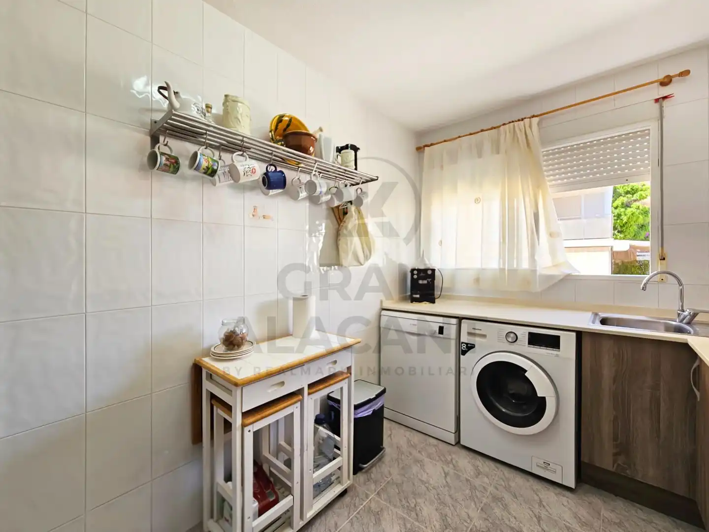 Cocina de Apartamento en venta en Elche / Elx con Aire acondicionado, Calefacción y Terraza