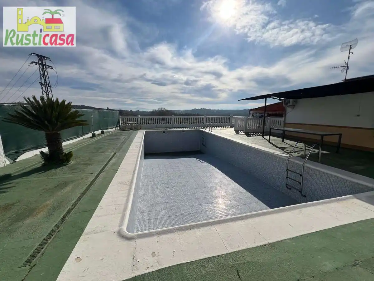 Piscina de Casa o chalet en venta en Espeluy con Aire acondicionado, Jardín privado y Terraza