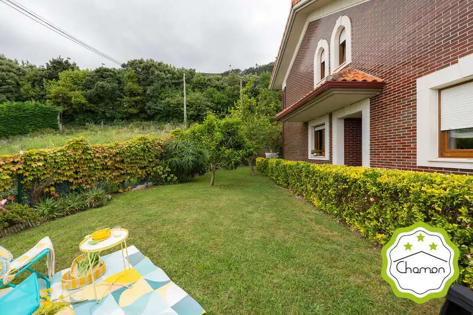 Garden of Houses for sale in Castro-Urdiales  with Heating and Furnished