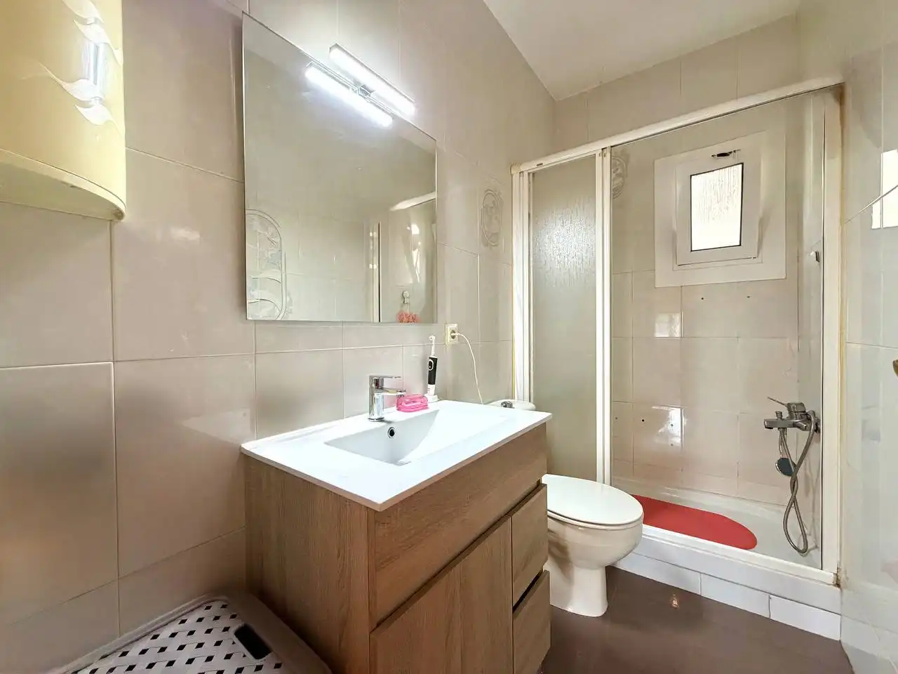Baño de Piso en venta en Barcelona con Aire acondicionado y Amueblado