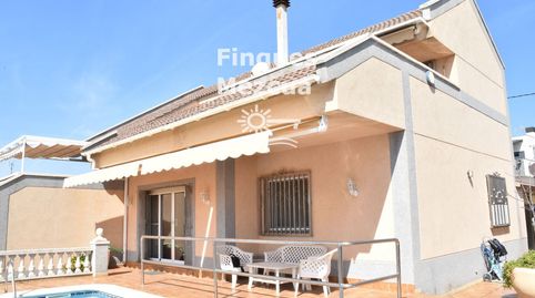 CASA CON PISCINA CINCO HABITACIONES EN BELLAMAR CALAFELL