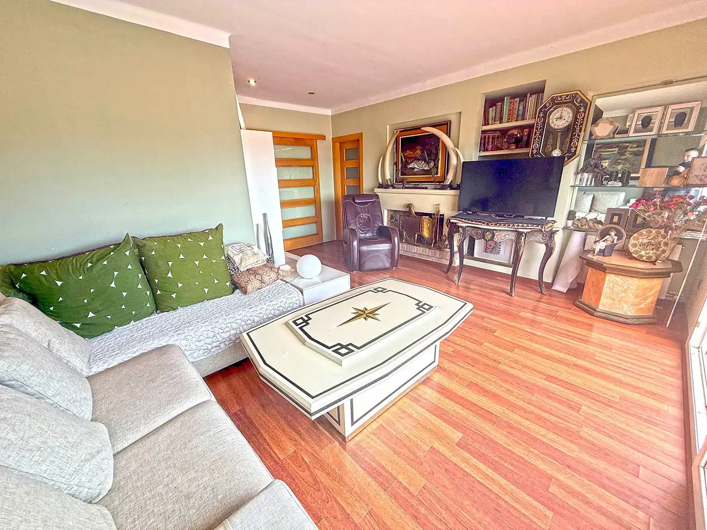 Sala d'estar de Casa o xalet en venda en Roses amb Aire condicionat, Calefacció i Jardí privat