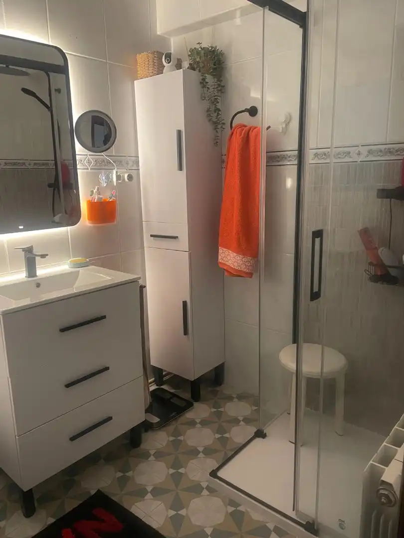 Bathroom of Flat for sale in Sestao   with Heating, Furnished and Oven